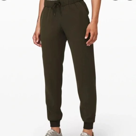 Lululemon On The Fly Black Woven Jogger - Picture 1 of 5